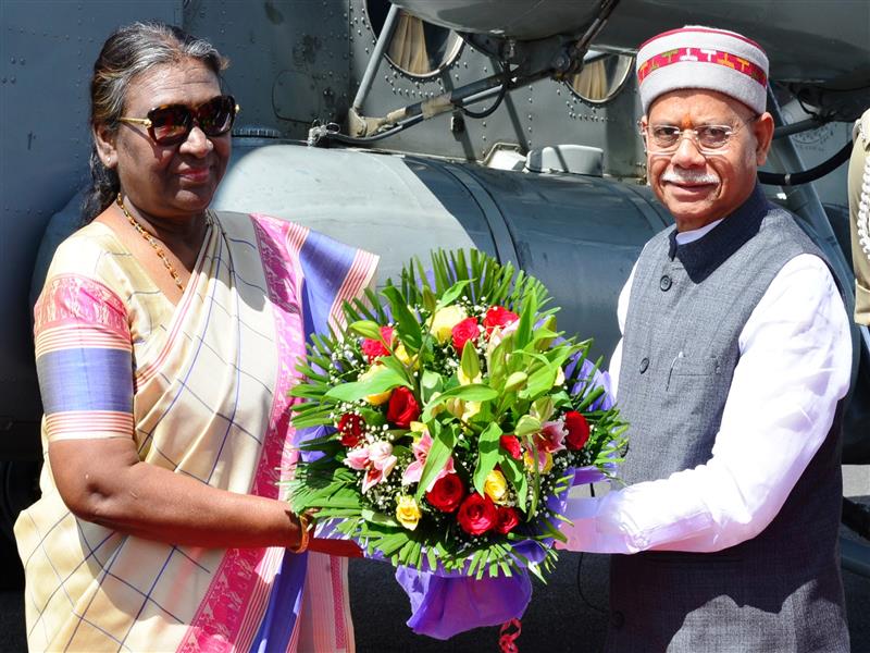 President Droupadi Murmu given warm welcome on reaching Shimla