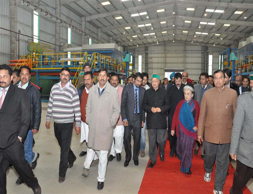 CM visits Jindal Textile