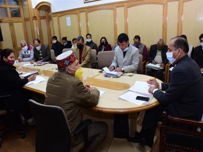 Chief Minister Jai Ram Thakur presiding over the meeting with the senior officers of Information and Public Relations  today.