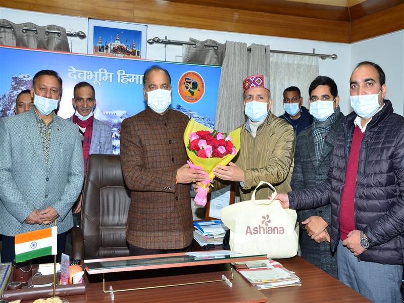 A delegation of Officers of HP State Excise and Taxation Department calls on Chief Minister Jai Ram Thakur at  Shimla on 13/1/2022. ACS Excise and Taxation J C Sharma was also present on the occasion.