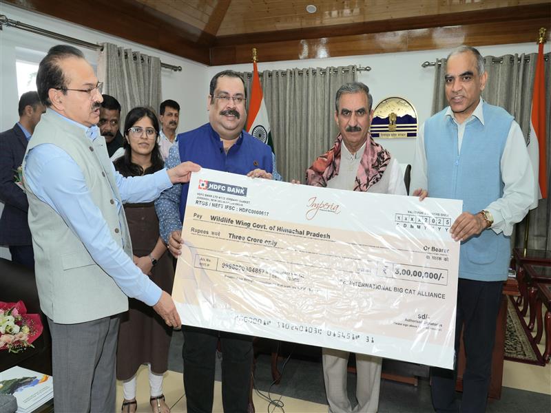 IBCA presents Rs. 3 crore cheque to the CM to support Tsarap Chu Conservation Reserve