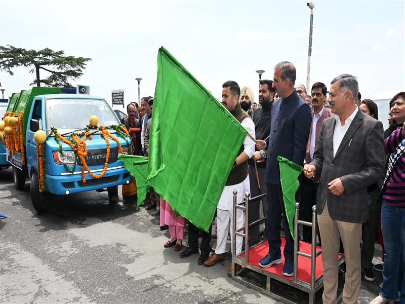 CM flags off electric waste collection vehicles in Shimla
