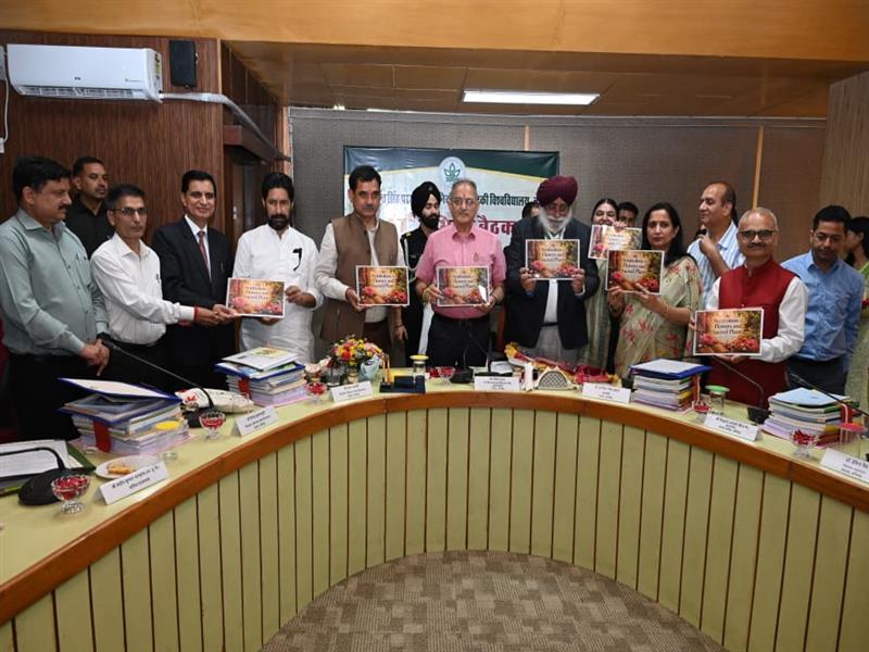 Governor chairs senate meeting of Dr. Y.S. Parmar University of Horticulture and Forestry